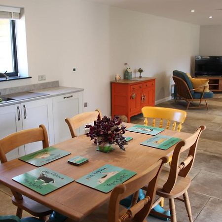 Wonderfully Spacious Luxury Holiday Cottage Billingshurst Exterior photo