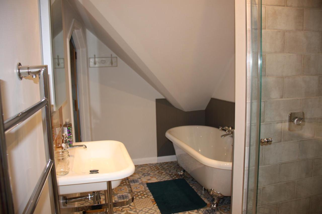 Wonderfully Spacious Luxury Holiday Cottage Billingshurst Exterior photo